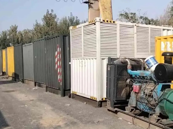 牟平200KW柴油发电机机组每小时油耗是多少？
